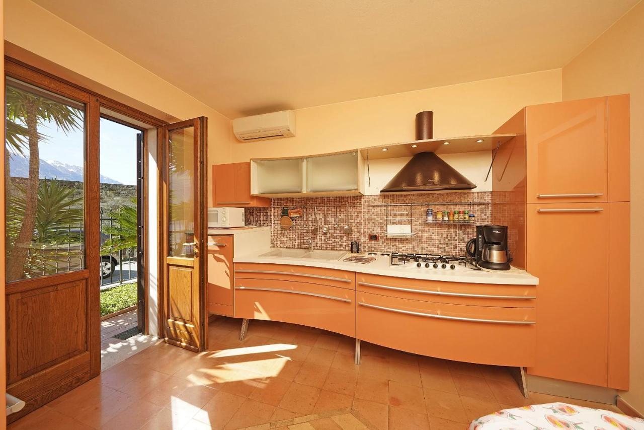 Villa Fior Di Loto Limone sul Garda Bagian luar foto