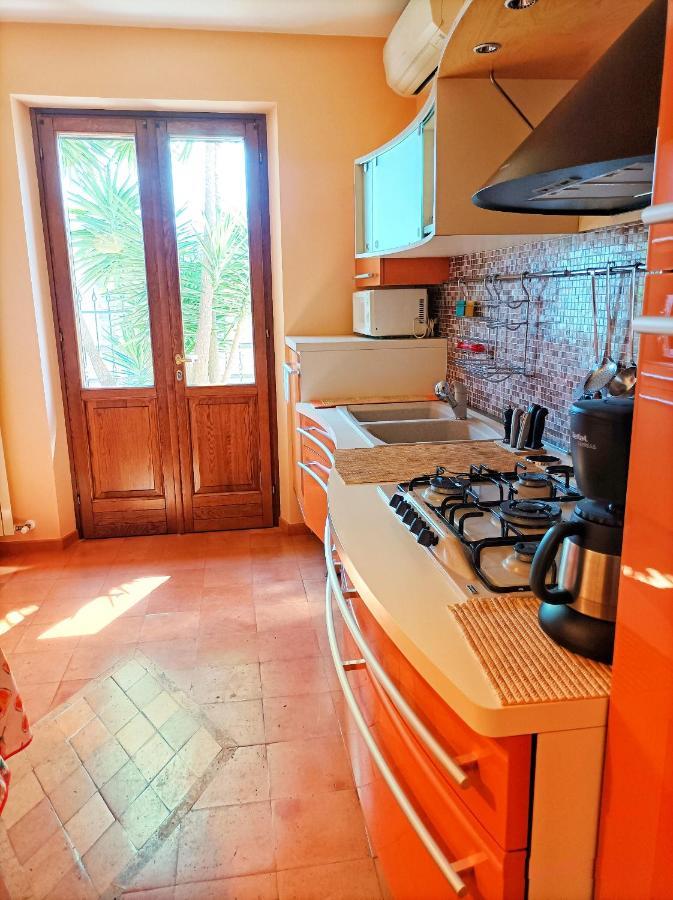 Villa Fior Di Loto Limone sul Garda Bagian luar foto