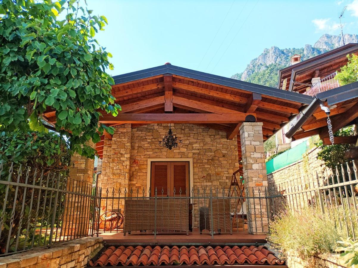 Villa Fior Di Loto Limone sul Garda Bagian luar foto